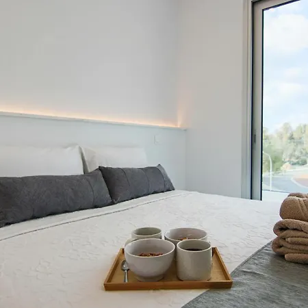 Phaedrus Living - Seaside Executive Flat Harbour 201 Apartmán