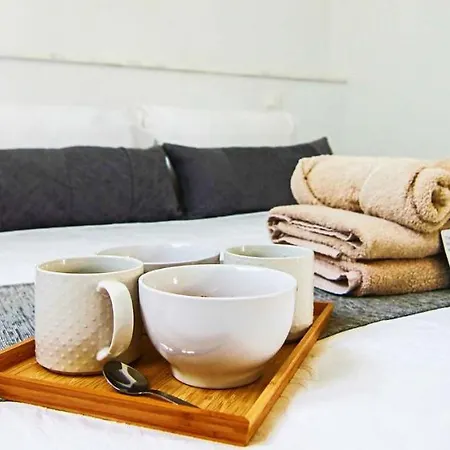 Phaedrus Living - Seaside Executive Flat Harbour 201 Lejlighed *