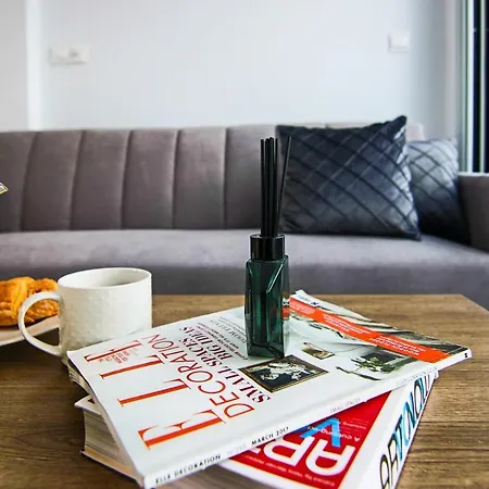 Phaedrus Living - Seaside Executive Flat Harbour 201 公寓