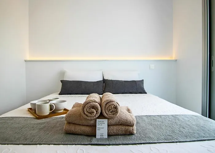 Phaedrus Living - Seaside Executive Flat Harbour 201 * Paphos