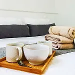 Phaedrus Living - Seaside Executive Flat Harbour 201 Apartament *