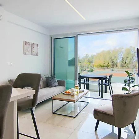 Phaedrus Living - Seaside Executive Flat Harbour 201 Paphos